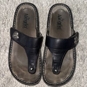 Alegria Black Leather Sandals, adjustable strap, orthotic, beach, lake, summer